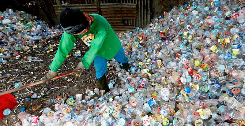 Daur ulang PET Solusi efektif Atasi Limbah Plastik